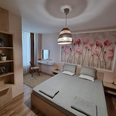 Polina - 2bd Next To Sea Garden With Parking فارنا
