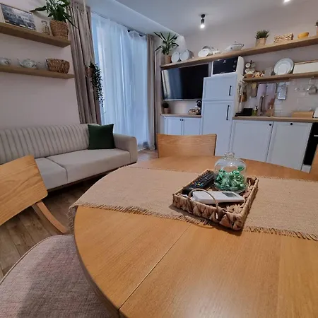Polina - 2bd Next To Sea Garden With Parking * فارنا