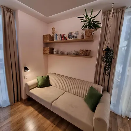 Polina - 2bd Next To Sea Garden With Parking דירה